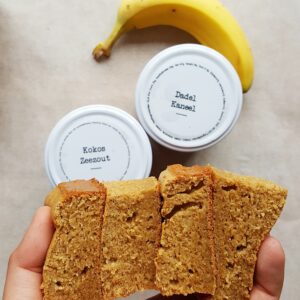 6391e557868ef5239bcaaa8f gezonde blondies met pindakaas